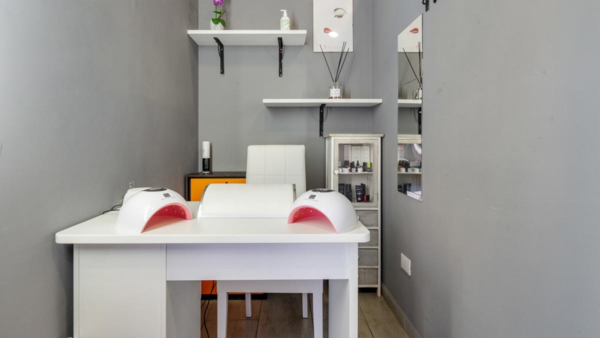 postazione-trattamento-mani-pleasure-ostia-centro-estetico-lido-di-ostia